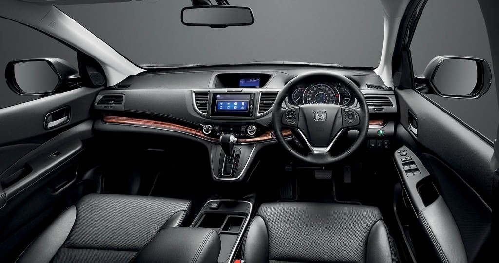 Interior of the New CR-V is completed with silver coating and chrome plating