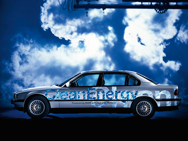 BMW也要用屎作燃料？首款氢燃料车2020年发布！