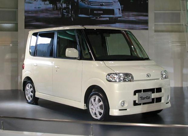 Toyota包办日本最热销车款头两名！