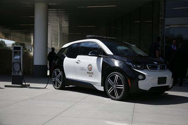 马来西亚Evo X警车输了！洛杉矶警察使用BMW i3当警车！