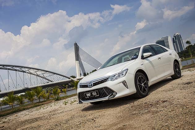 Toyota Camry，历经十代的进化！