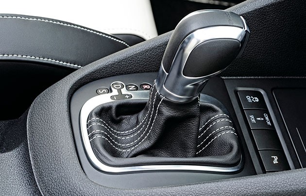 开自动牙的车就是不会开车吗？