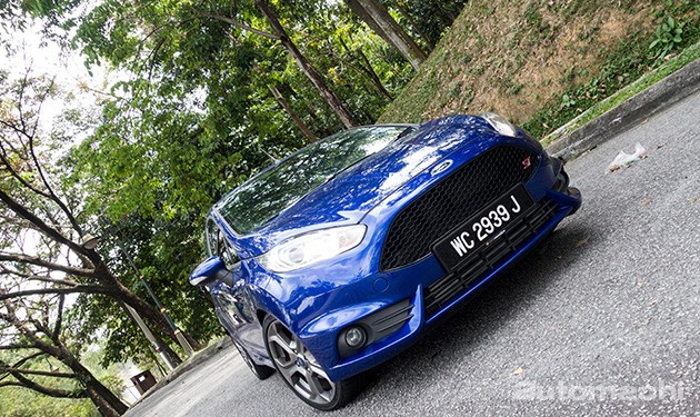 钢炮车款还是要手排才对味！208 GTI和Fiesta ST两大Hot Hatch的战争！