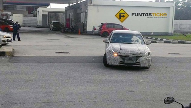 大量Proton Perdana谍照流出!全新设计的头灯!