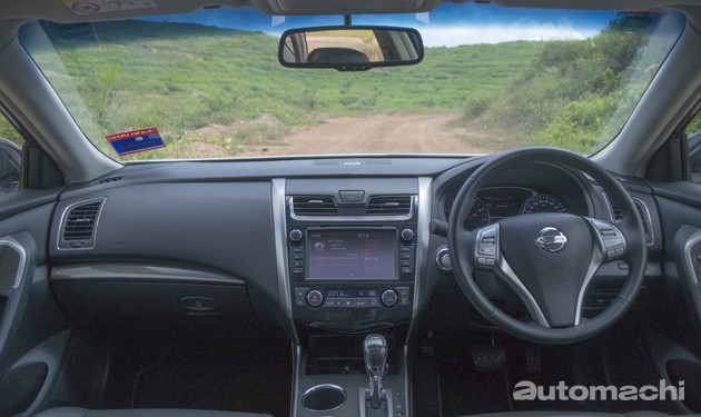 Nissan Teana 2.5,优质日系房车