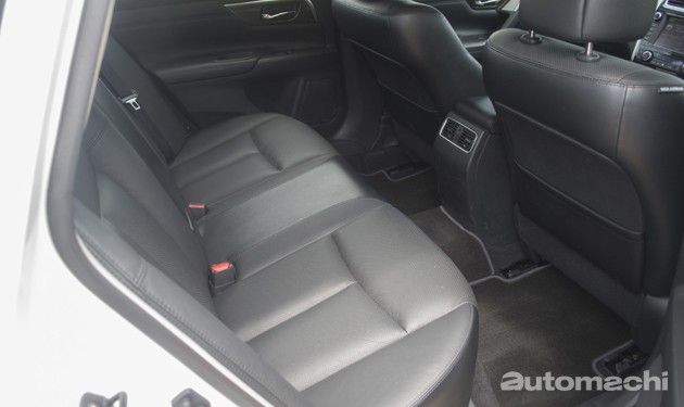 Nissan Teana 2.5,优质日系房车