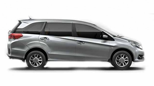 Honda Mobilio出现在我国公路上测试!