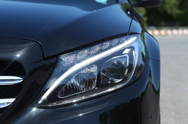 IIHS首波测试头灯亮度成绩出炉!仅有Toyota Prius V获得Good的成绩!