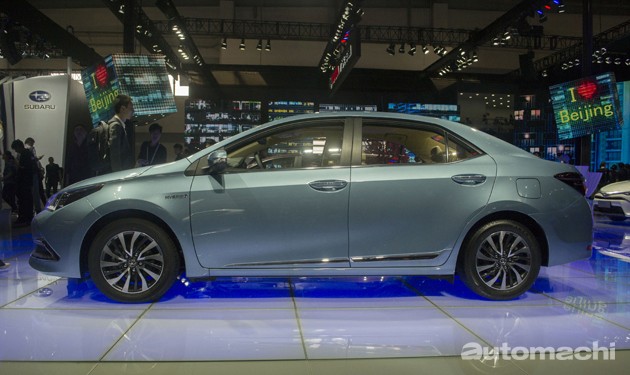 2016北京车展直击:独特闪电眼!Toyota Corolla Hybrid震撼登场!