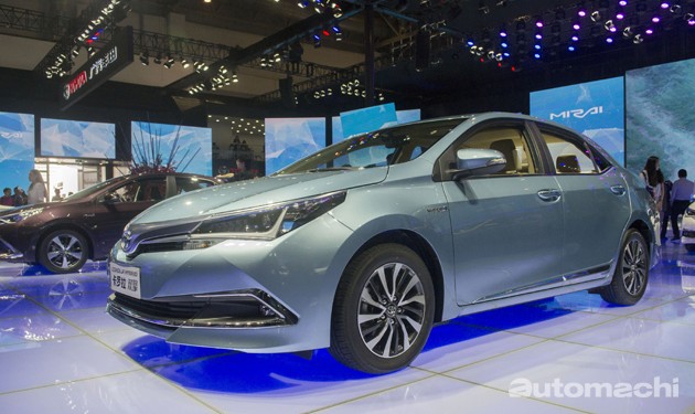 2016北京车展直击:独特闪电眼!Toyota Corolla Hybrid震撼登场!