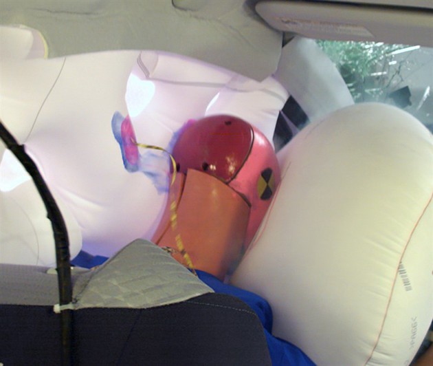 安全性大飞跃！Toyota Prius 获得IIHS 2016 Top Safety pick+评级！