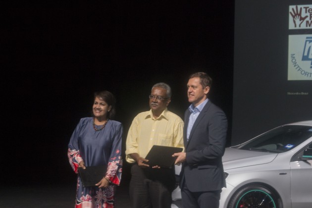 Mercedes-Benz Malaysia捐献超过20万令吉支持道路安全，文化艺术和教育方面的计划