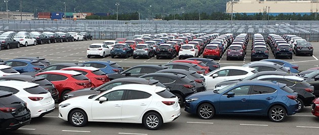 发布在即！Mazda3小改款现身日本广岛原厂！