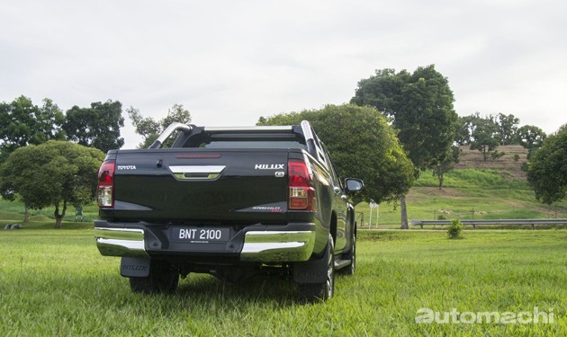 残酷厮杀!Toyota Hilux 2.8G VS Ford Ranger 3.2 Wildtrak