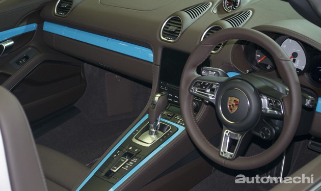 经典回归！Porsche 718 Boxster正式登陆我国！