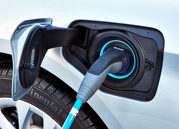 PHEV战将再添一员！BMW X1 xDrive25Le iPerformance油耗达到55.6km/L！