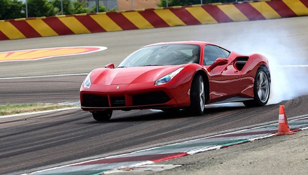 涡轮红马!年度最佳新引擎 Ferrari F154CB 3.9L V8 引擎!