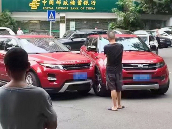 不满被山寨， Porsche Macan 车主围堵众泰展示厅！