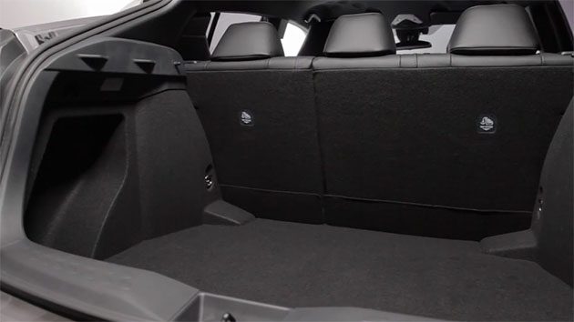 2017 Toyota C-HR 内部空间首次曝光!