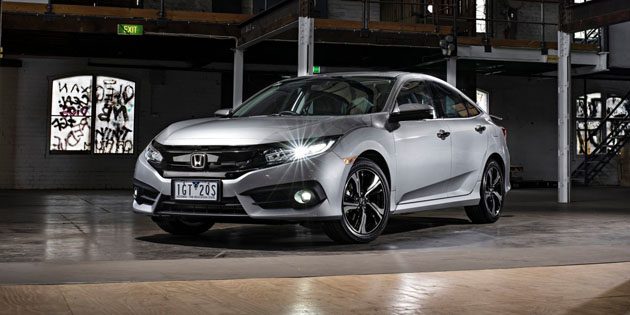 Civic VS Civic ，自然进气对战涡轮增压谁会胜出？