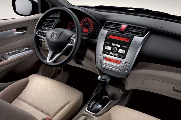 经典车款回顾: Honda City 5at ,颜值大飙升!