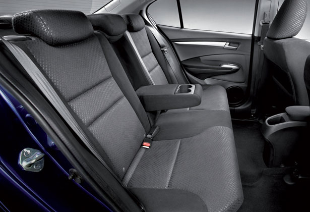 经典车款回顾: Honda City 5at ,颜值大飙升!