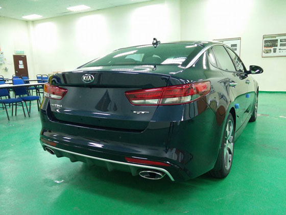 Kia Optima K5 正式现身我国，预计售价17万令吉！