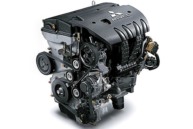 Mitsubishi XM Crossover 现身!会长亲自试驾!