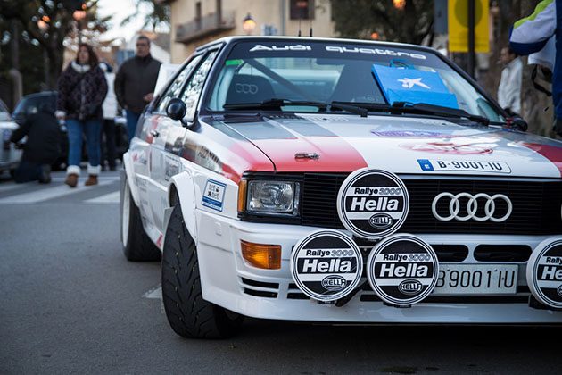 镭射头灯过时了！现在流行 LCD Headlight ！