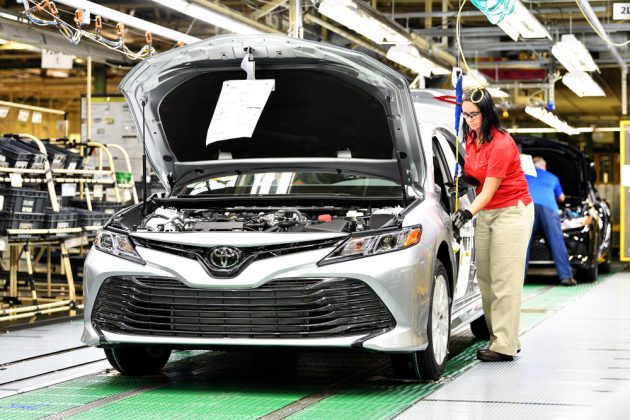 Toyota Camry 美国生产线宣传影片，看见了原厂的一丝不苟！