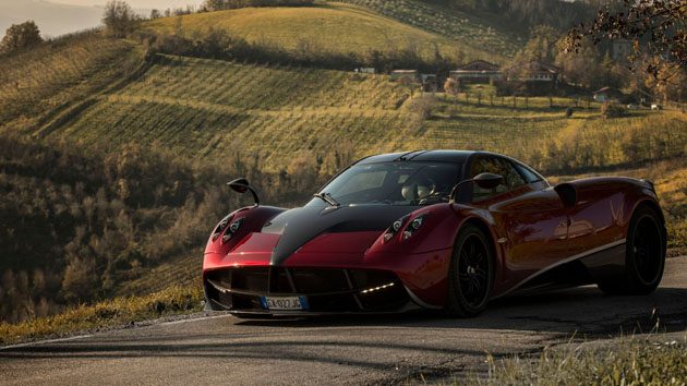 Pagani Huayra 被人靠，车主有权利生气吗？