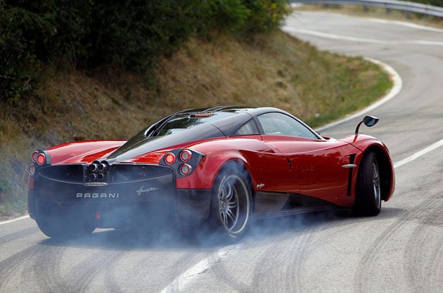 Pagani Huayra 被人靠，车主有权利生气吗？
