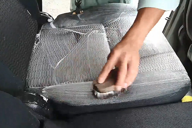 有没有想过你爱车的 car seat 会有多脏？