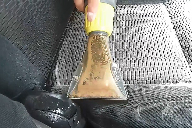 有没有想过你爱车的 car seat 会有多脏？