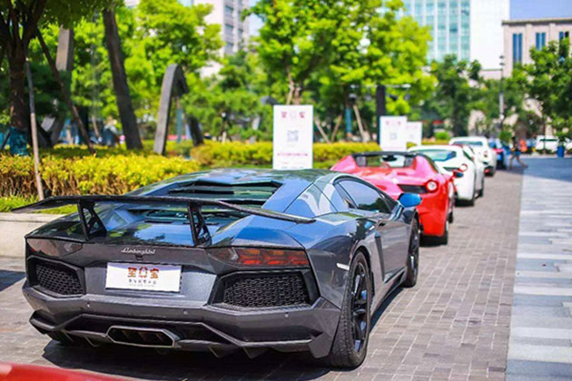 只需要不到20块就可以驾走 Nissan GT-R R35 ？