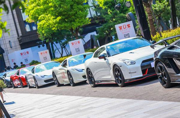 只需要不到20块就可以驾走 Nissan GT-R R35 ？