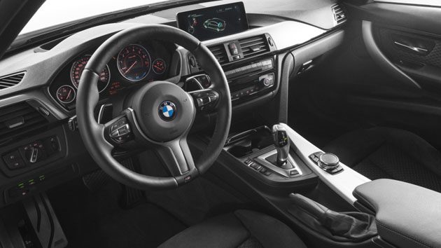 大马市场超值新车： BMW 330e 