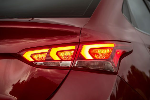 2018 Hyundai Accent 正式登场,小车也有高颜值!