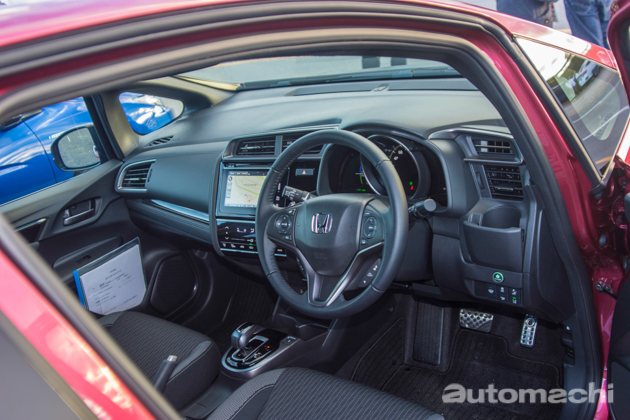 日本实拍： Honda Grace Hybrid 及 Fit Hybrid ！