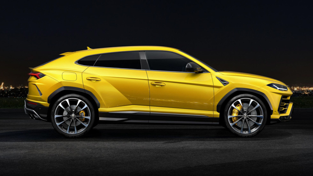lamborghini-urus-debuts-004