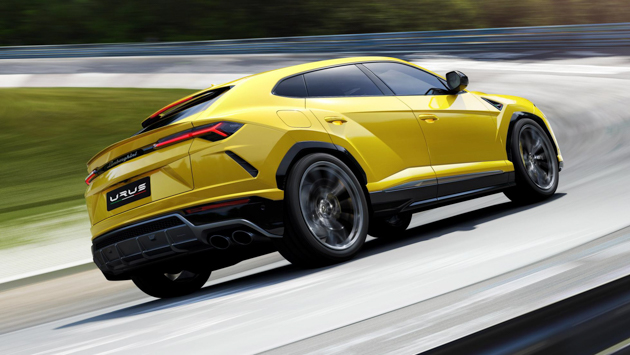 lamborghini-urus-debuts-005