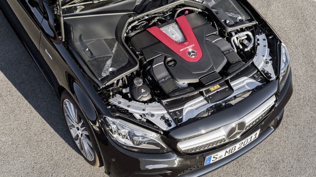 小改款 Mercedes-AMG C43 4Matic 正式登场，最大马力 385 hp ！