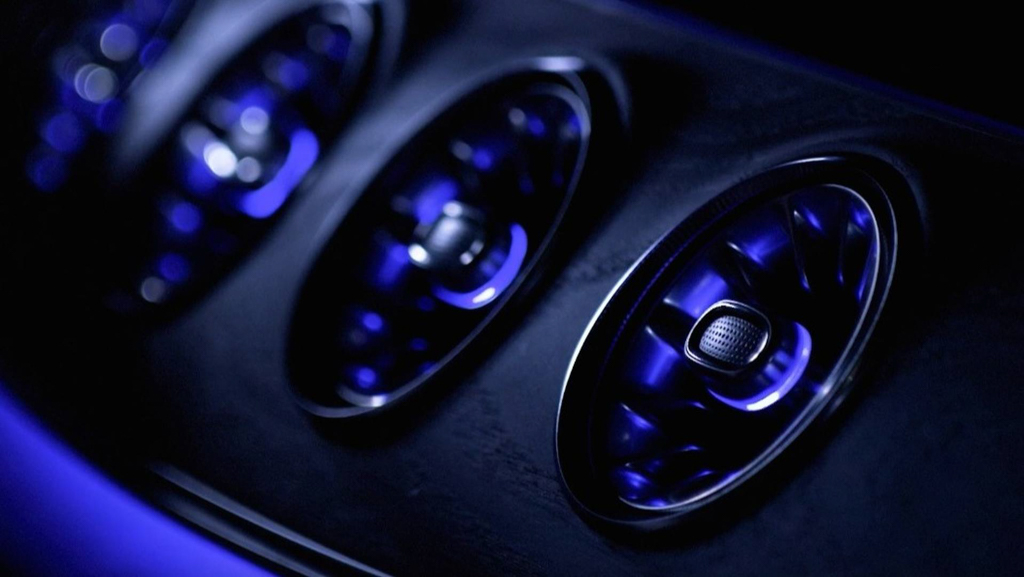 日内瓦车展： Mercedes-AMG GT 4-Door Coupe 发布前曝光！