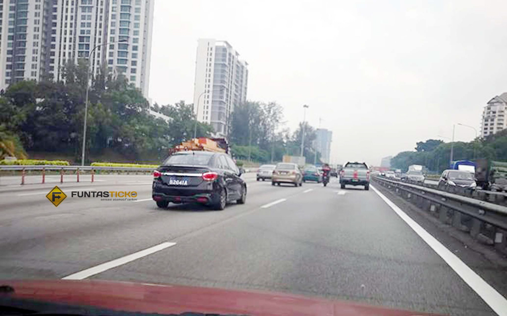 Proton Persona 被捕获进行载重测试!