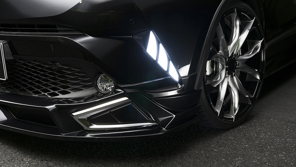 Toyota C-HR WALD 空力套件登场，神秘的黑武士！