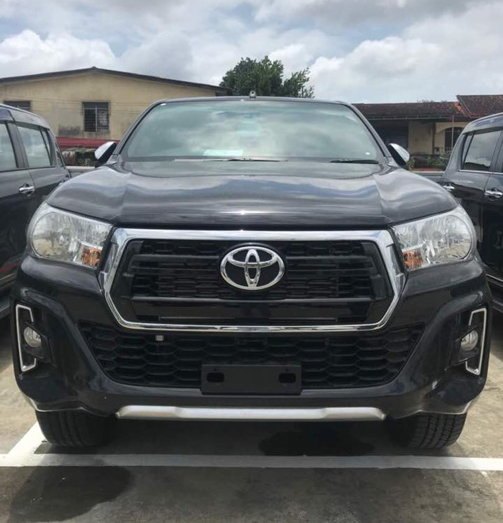 小改款 Toyota Hilux 实车现身大马！