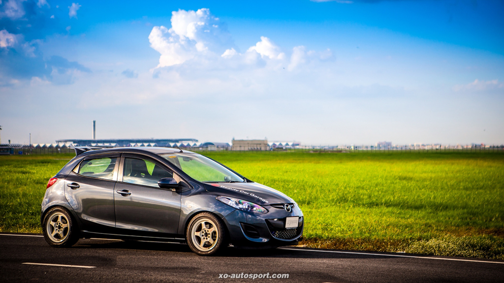改泰凶！700 hp 怪兽级 Mazda2 ！
