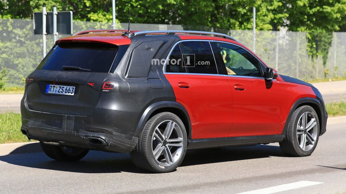 不一样的中控台！ Mercedes-Benz GLE 内装首度曝光！