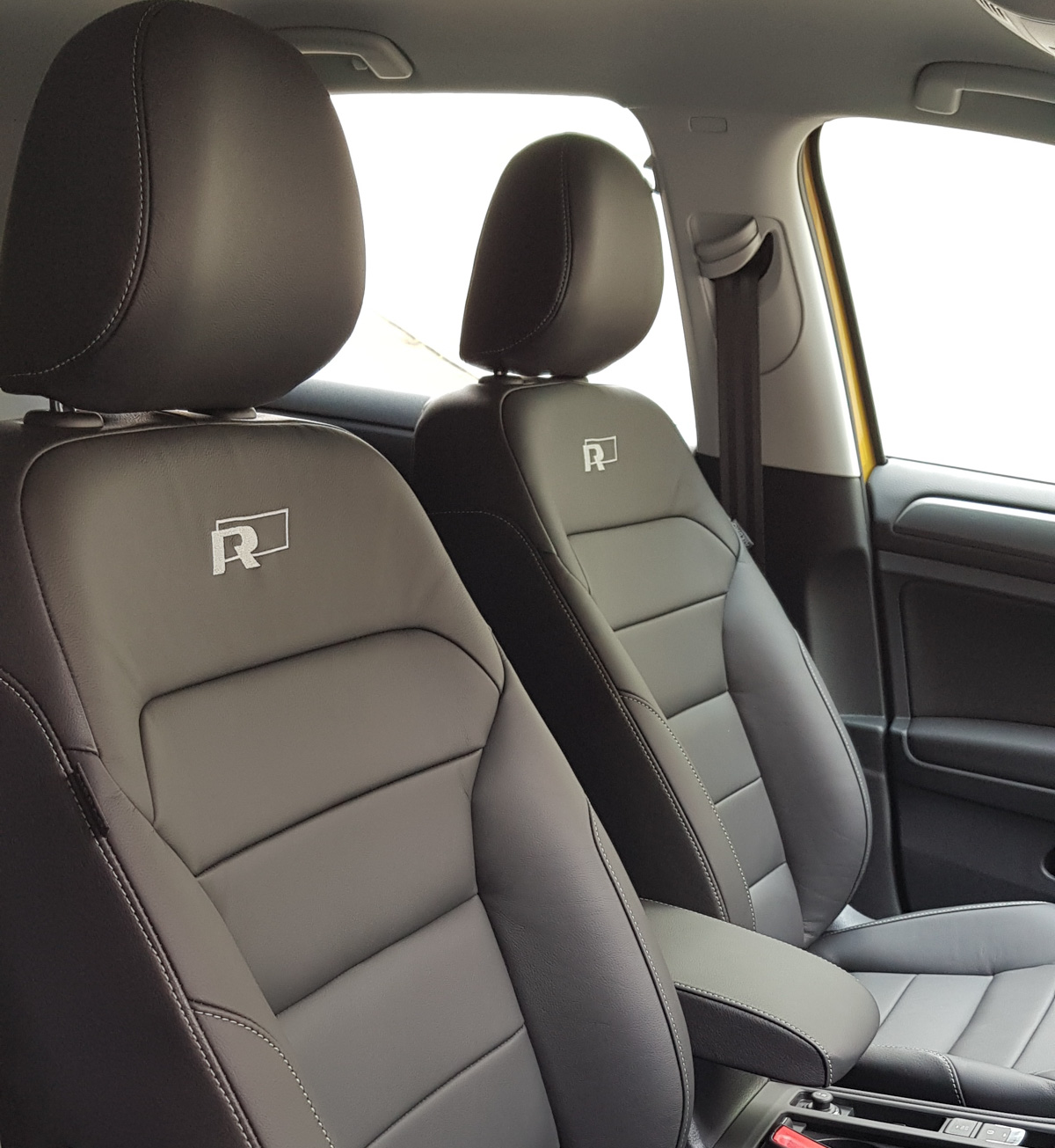 Volkswagen Golf R-Line 再升级，导入 Vienna 皮革座椅！