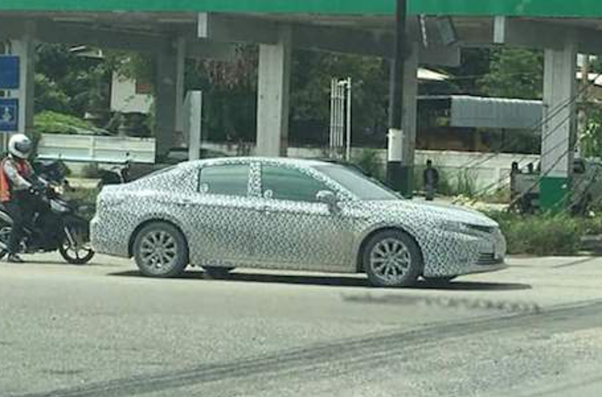 终于要来了？ 2018 Toyota Camry 现身泰国街道！